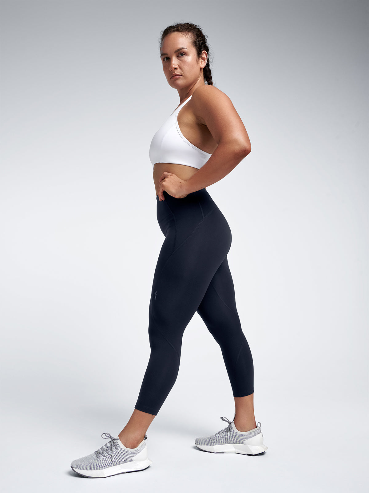 Womens limitless pocket high waisted cropped length black leggings 7