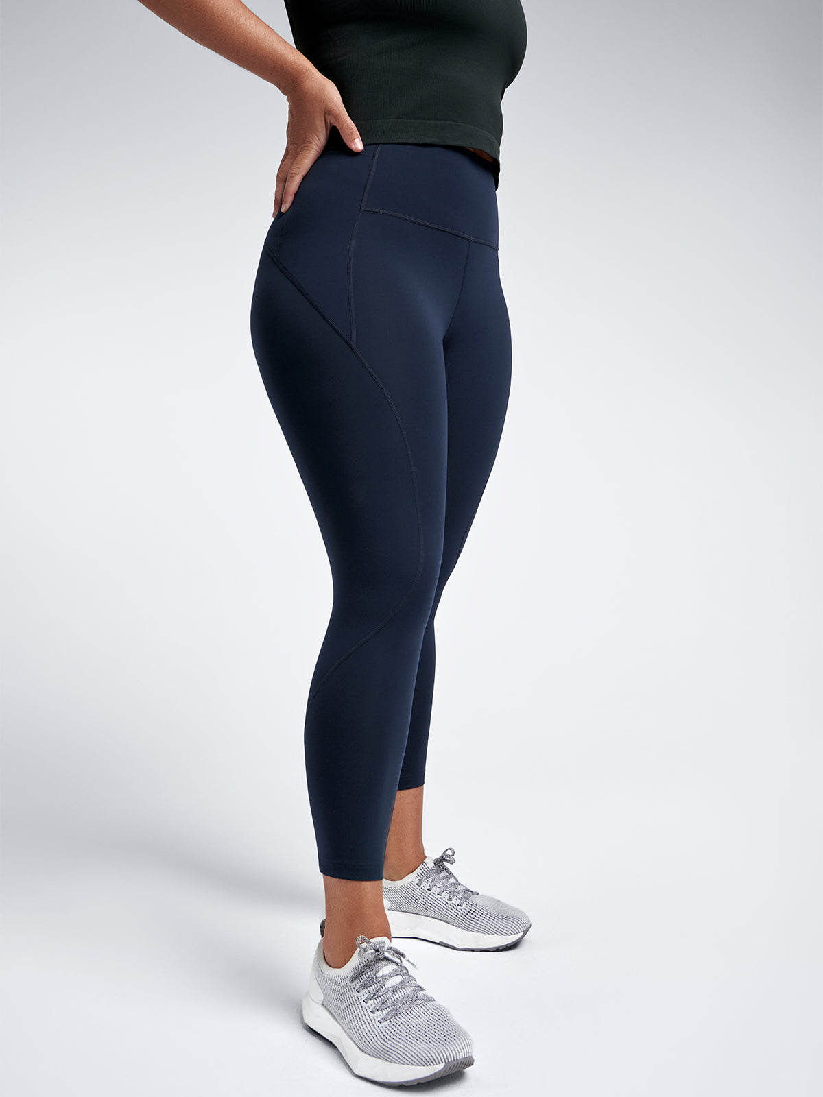 Womens limitless pocket high waisted cropped length marine blue leggings 4