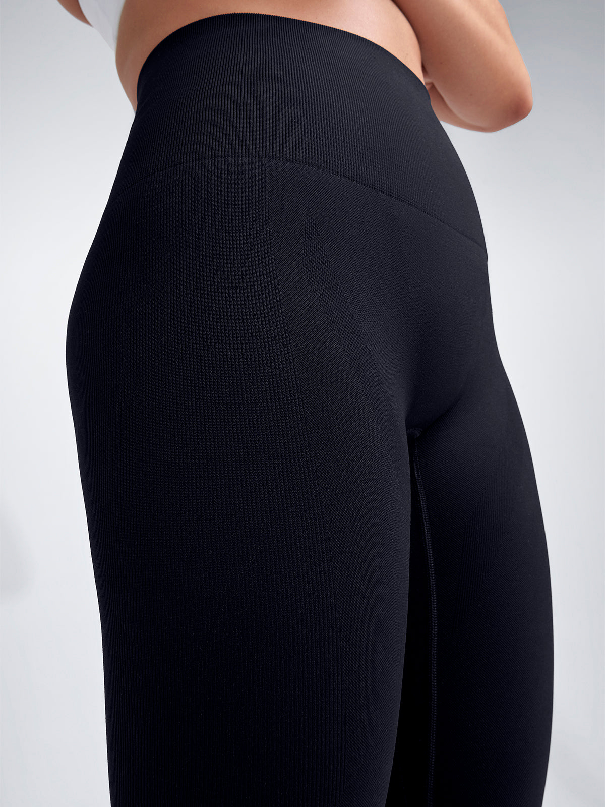 Womens streamline high waisted cropped black leggings 6