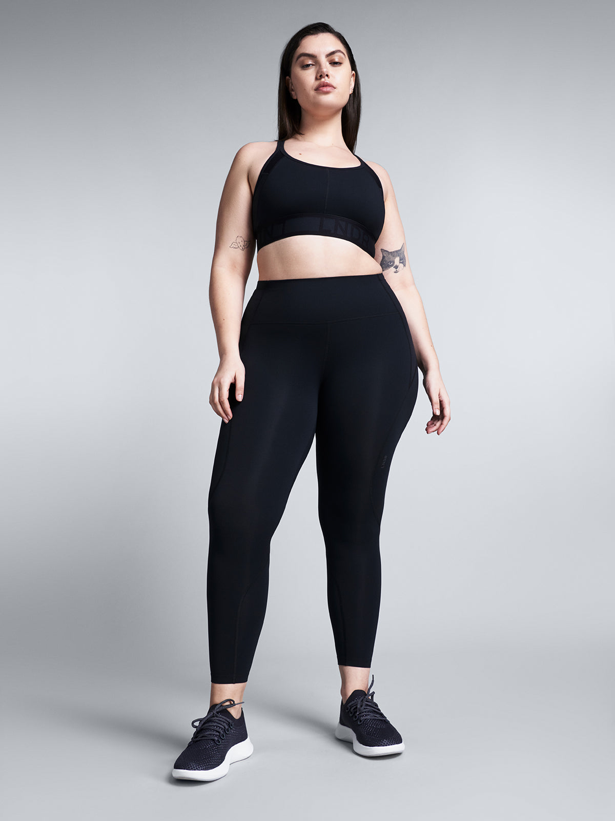 Womens limitless navy black sports bra 8