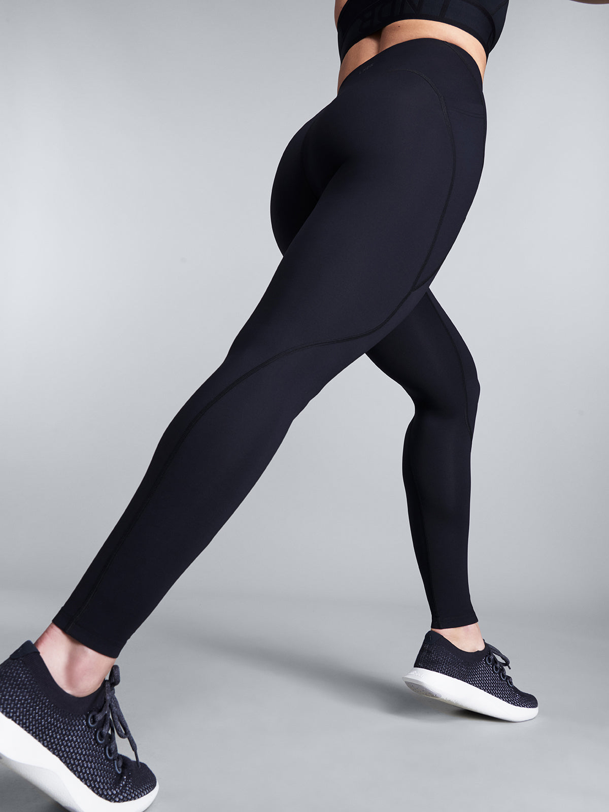 Womens lightspeed high waisted full length black leggings 6
