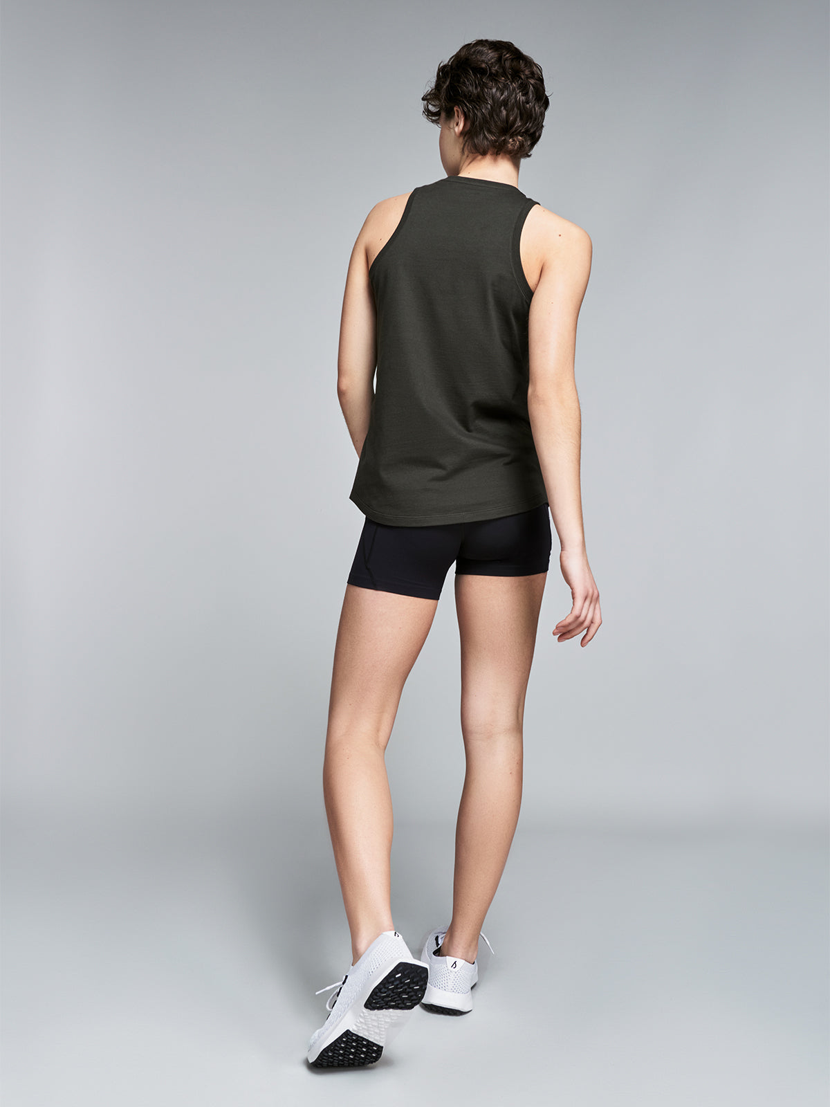 Womens limitless high waisted 5 inch black bike shorts 6