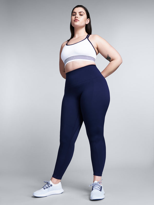 Lucy is 5' 9" - Waist 88cm (34.6"), Hips 130cm (51")