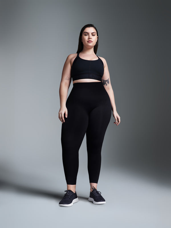 Lucy wears size L-XL is 5' 9" - Underbust 91.5cm, Waist 88cm, Hips 129.5cm, Inseam 83cm