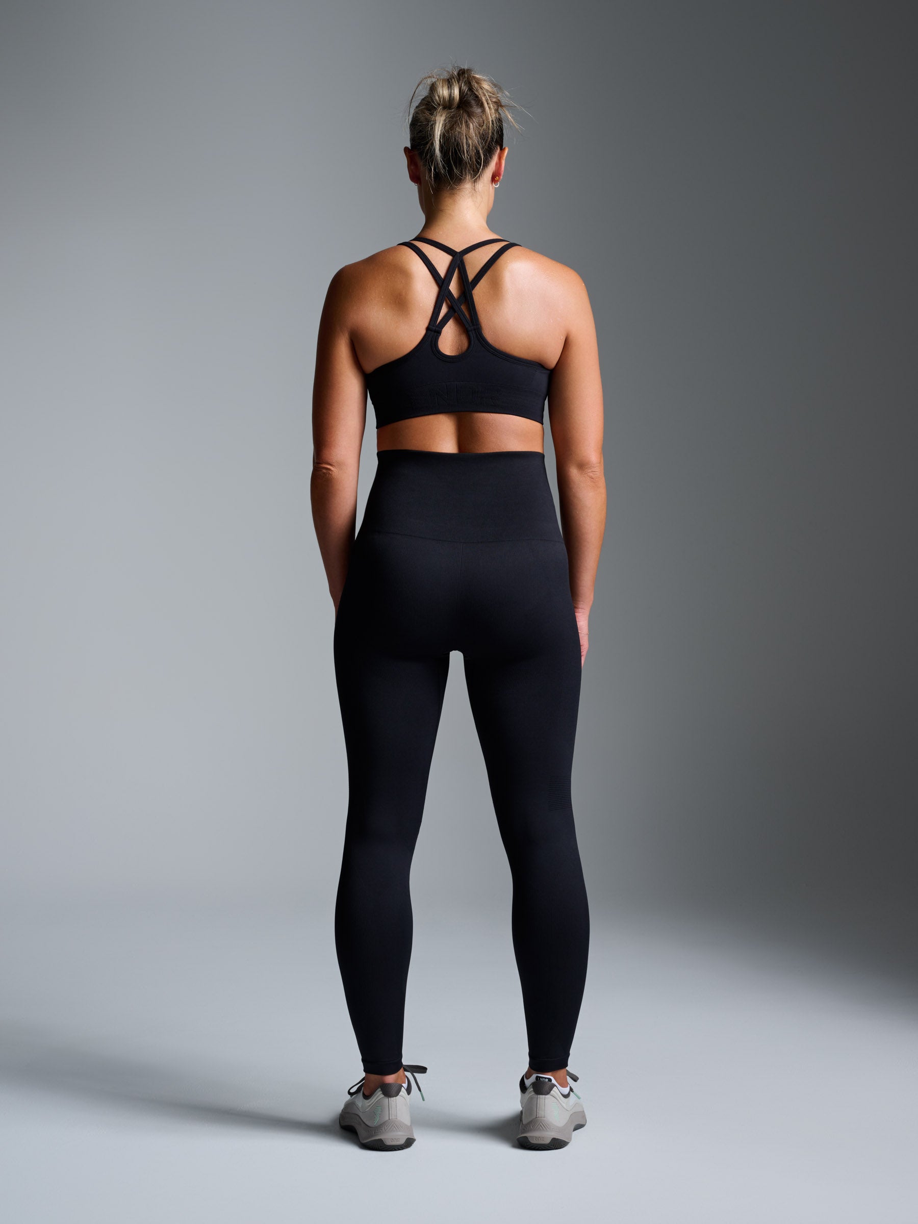 CHISEL 8/8 Super High Rise Legging Black | LNDR AU