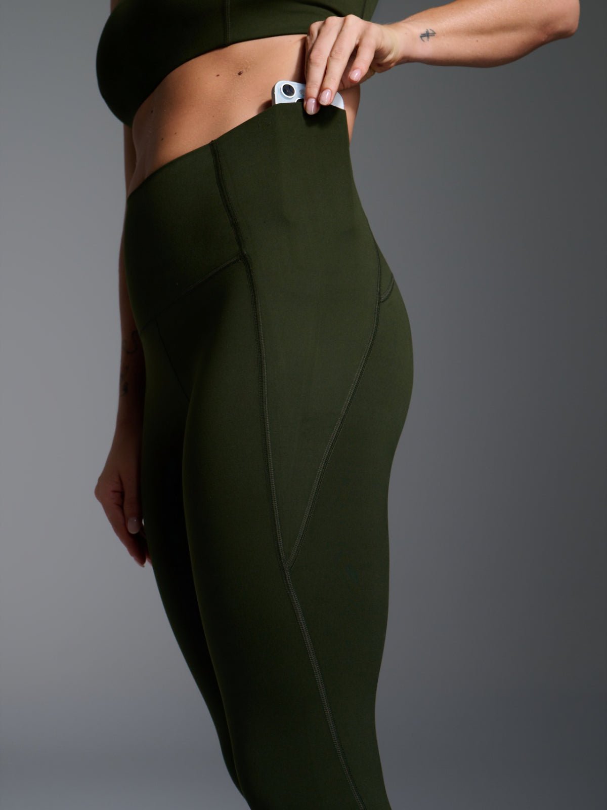 OBSESSION 7/8 Super High Rise Legging Olive