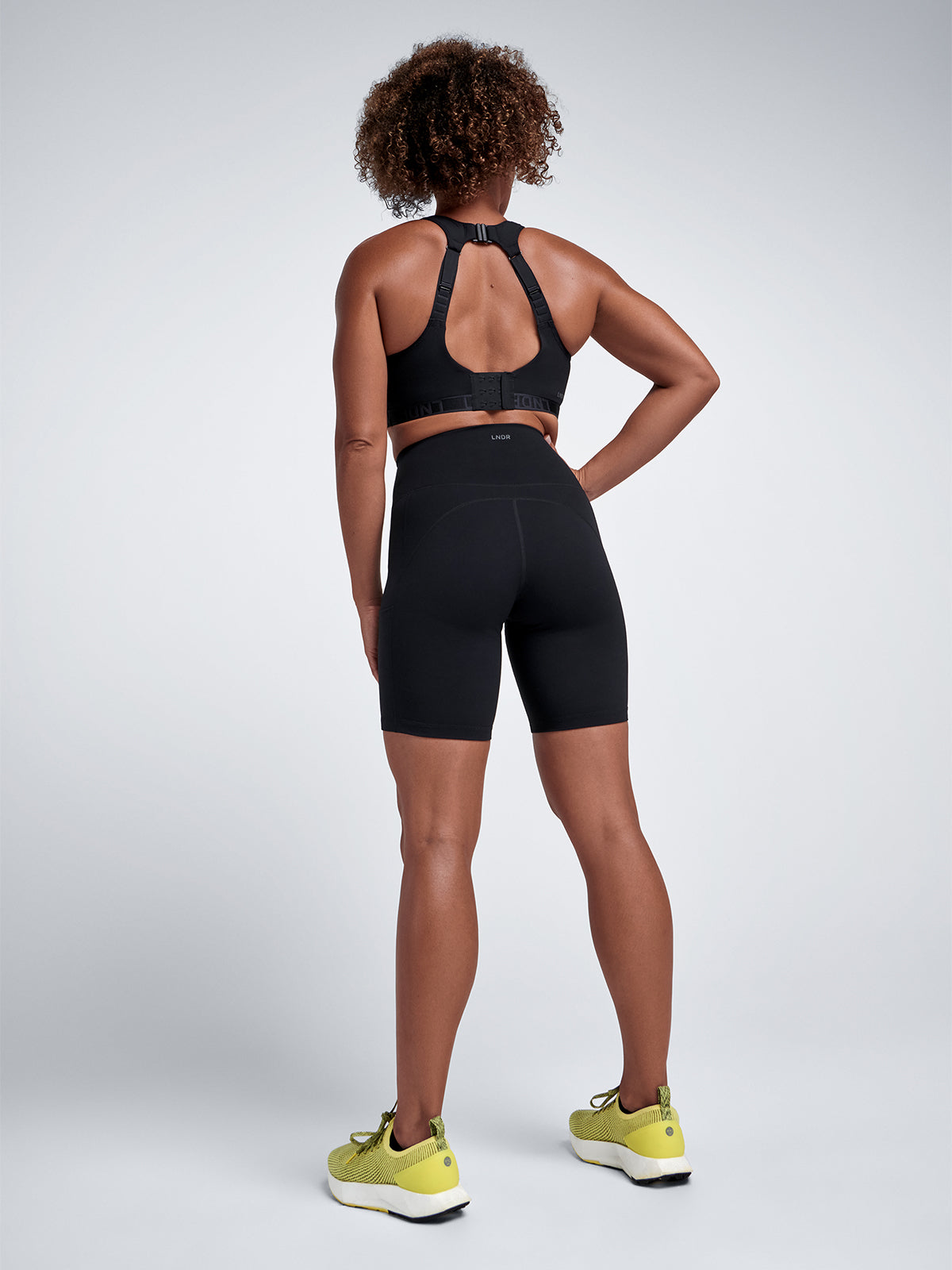 Womens runners short set in black 4