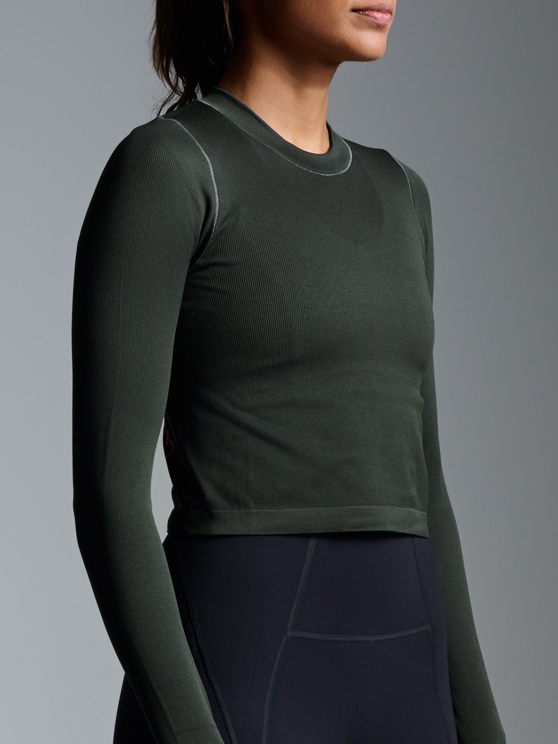 POWER CROP Long Sleeve Top Olive