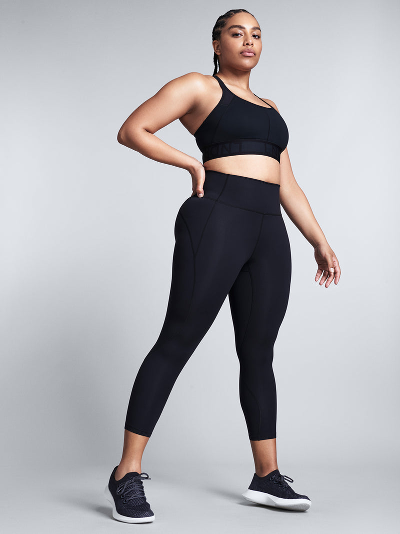 Size_L / Measurements_Danielle is 5' 9.5" - Waist 88cm (34.6"), Hips 118cm (46")