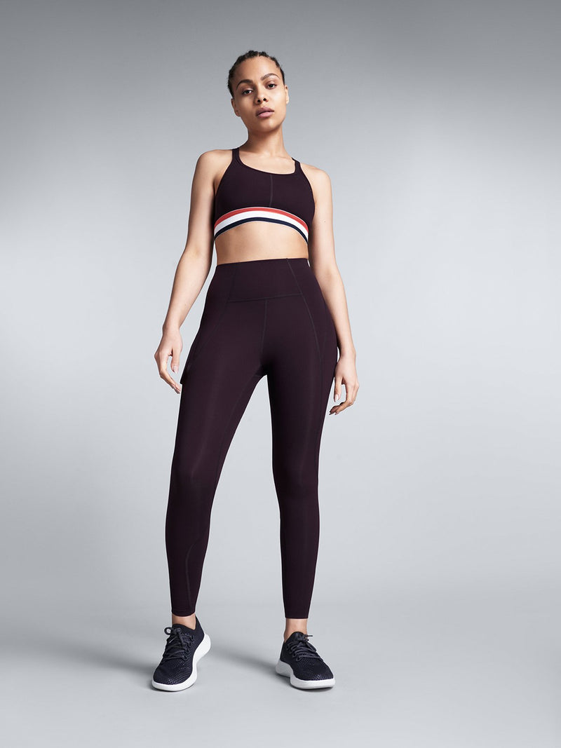 Size_S / Measurements_Eva T is 5' 10" - Waist 70cm (27"), Hips 100cm (39.5")